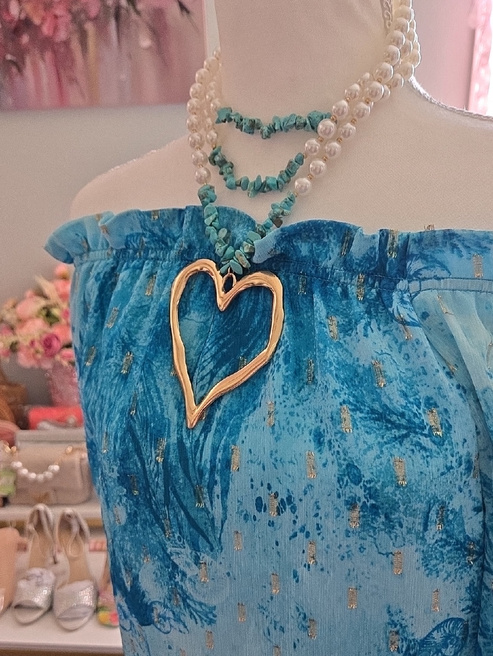 Elegant Pearl & Turquoise Layered Necklace with Gold Heart Pendant - Picture 13 of 16